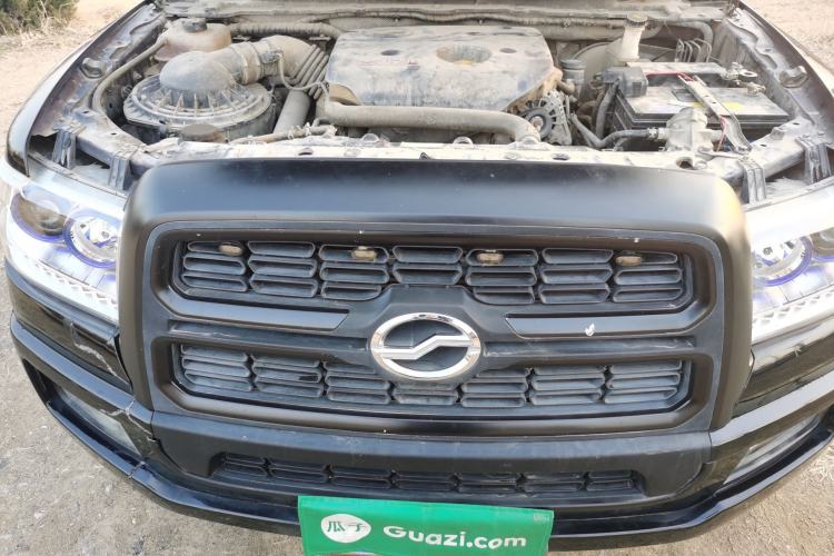 Used Zxauto Terralord 2019 2.5T Passenger Version Diesel Two-Wheel Drive Manual Ultra-Luxury Trim with Dual Features Engine Bay