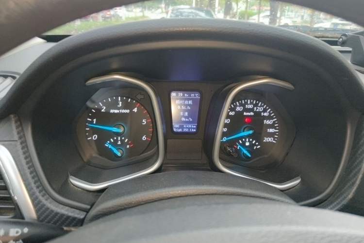 Used Zxauto Terralord 2019 2.5T Commercial Version Diesel Two-Wheel Drive Manual Standard Double-Door Trim Instrument Cluster
