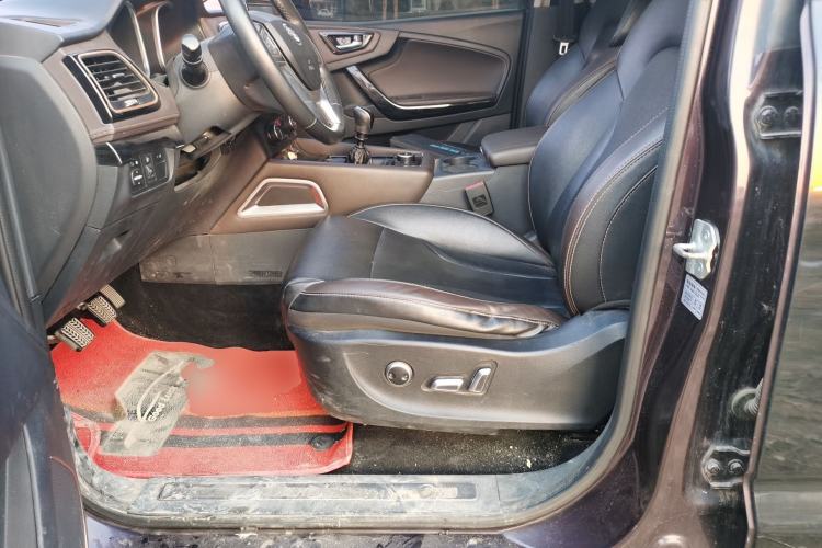 Used Zxauto Terralord 2019 2.5T Passenger Version Diesel Two-Wheel Drive Manual Ultra-Luxury Trim with Dual Features Left Front Seat