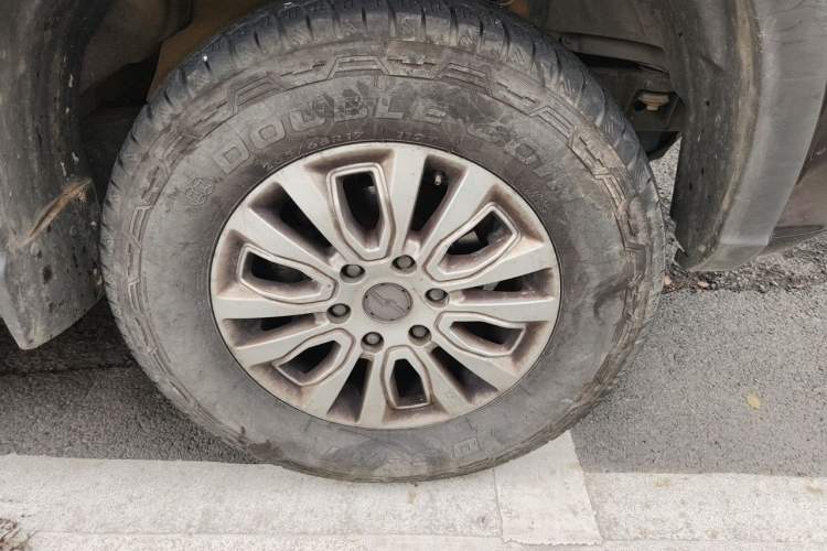 Used Zxauto Terralord 2019 2.5T Commercial Version Diesel Two-Wheel Drive Manual Standard Double-Door Trim Right Front Wheel Hub