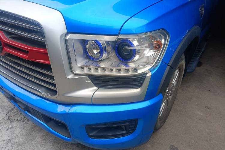 Used Zxauto Terralord 2021 2.5T Passenger Diesel Two-Wheel-Drive Luxury Big Double Left Front Headlight