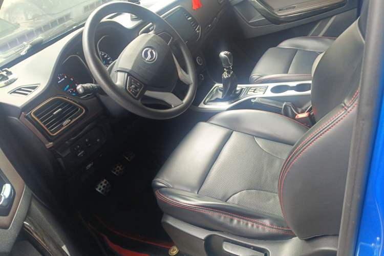Used Zxauto Terralord 2021 2.5T Passenger Diesel Two-Wheel-Drive Luxury Big Double Left Front Seat