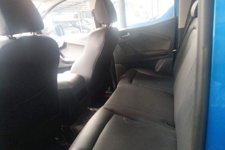 Used Zxauto Terralord 2021 2.5T Passenger Diesel Two-Wheel-Drive Luxury Big Double Left Rear Seat