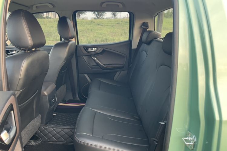 Used Zxauto Terralord 2021 2.5T Passenger Version Diesel Two-Wheel Drive Ultra-Luxury Big Double Interior 2