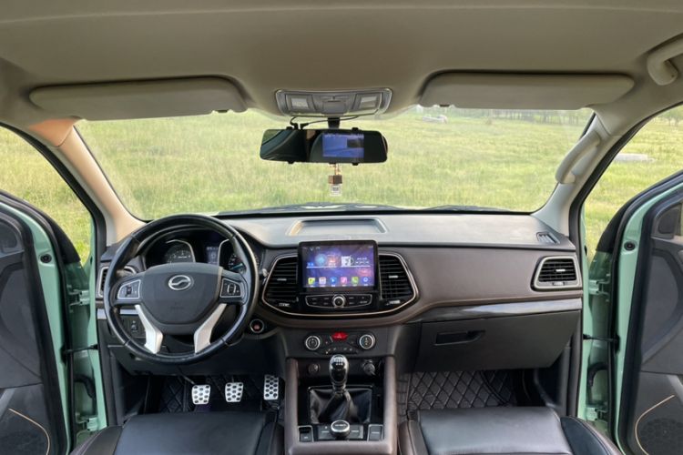 Used Zxauto Terralord 2021 2.5T Passenger Version Diesel Two-Wheel Drive Ultra-Luxury Big Double Interior 3
