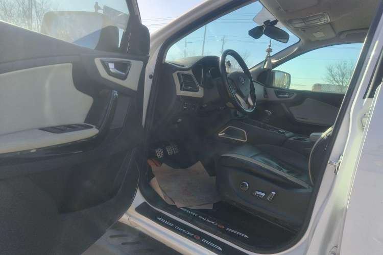 Used Zxauto Terralord 2021 2.5T Passenger Version Diesel Four-Wheel Drive Flagship Trim – Standard Dual Interior 2