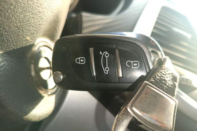 Used Zxauto Terralord 2021 2.5T New Commercial Version Diesel Two-Wheel Drive Big Double Cab JE4D25Q6A Vehicle Key